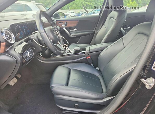 W1K3G4FB3NJ349315 2022 MERCEDES-BENZ A Черный Вид салона спереди