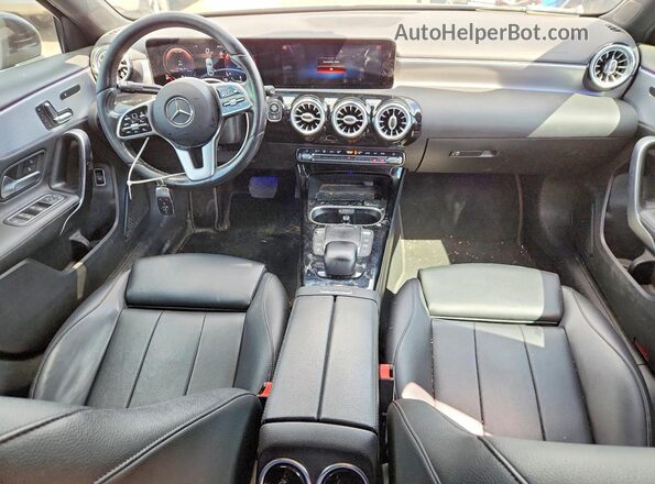 W1K3G4FB5MJ310983 2021 MERCEDES-BENZ A Black Widok deski rozdzielczej