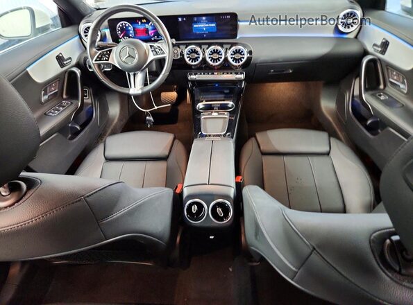 W1K5J4GB2SN511786 2025 MERCEDES-BENZ CLA-CLASS White Vista del salpicadero