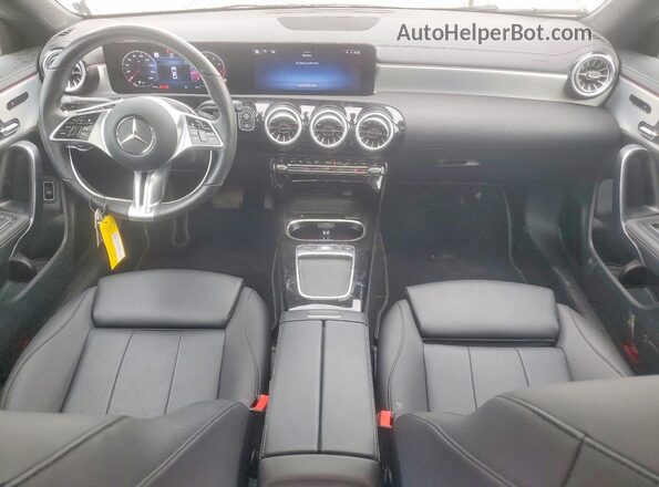 W1K5J4HB2SN532118 2025 MERCEDES-BENZ CLA-CLASS White Vista del salpicadero
