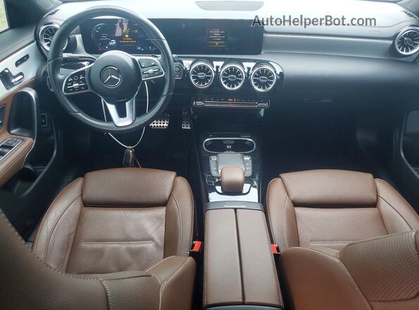 W1K5J4HB5PN324774 2023 MERCEDES-BENZ CLA-CLASS White Widok deski rozdzielczej