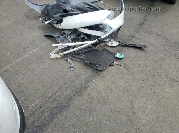 W1KAF4GB0PR123780 2023 MERCEDES-BENZ C White Vista del compartimento del motor