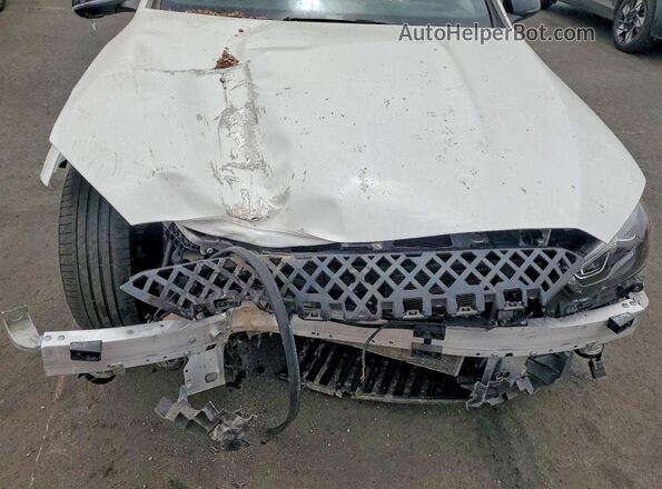 W1KAF4GB0PR123780 2023 MERCEDES-BENZ C White Vista interior trasera
