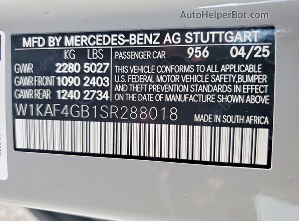 W1KAF4GB1SR288018 2025 MERCEDES-BENZ C Gray Vista del compartimento del motor