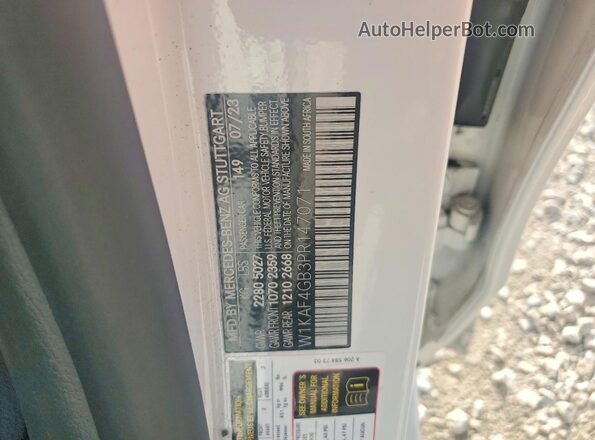 W1KAF4GB3PR147071 2023 MERCEDES-BENZ C White Vista del compartimento del motor