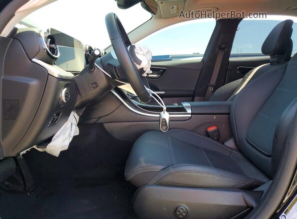 W1KAF4GB6PR141121 2023 MERCEDES-BENZ C Black Vista interior delantera