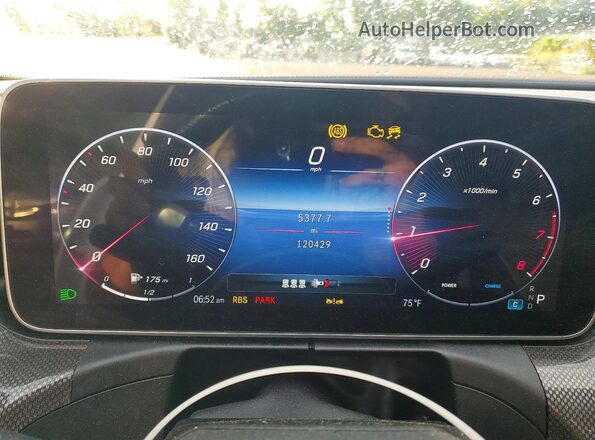 W1KAF4HB6PR079489 2023 MERCEDES-BENZ C White Vista del cuadro de instrumentos