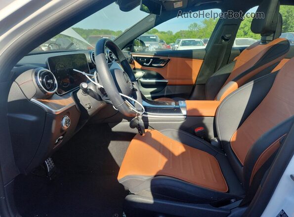 W1KAF4HB8RR221716 2024 MERCEDES-BENZ C White Vista interior delantera