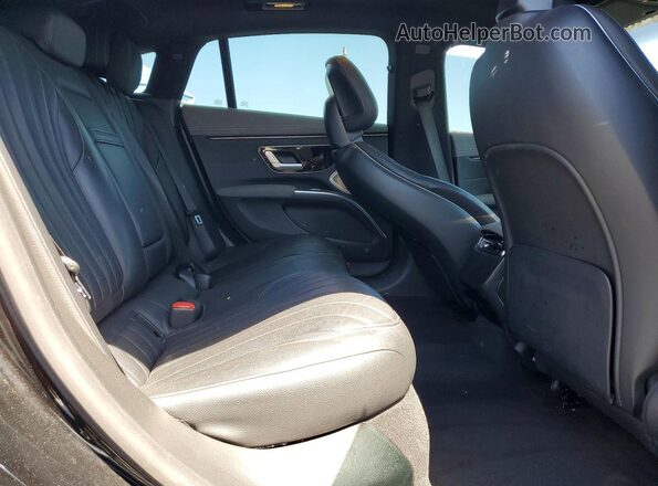 W1KCG4EB2NA006576 2022 MERCEDES-BENZ EQS Black Widok tylnych siedzeń