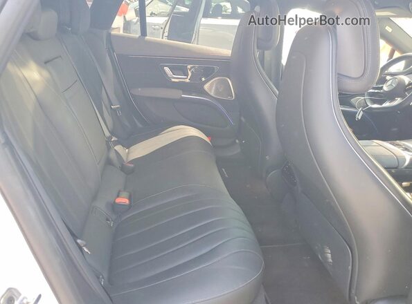 W1KCG4EB2PA028158 2023 MERCEDES-BENZ EQS White Widok tylnych siedzeń