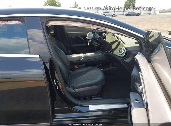 W1KCG4EB8NA006338 2022 MERCEDES-BENZ EQS 580 Черный Вид салона спереди