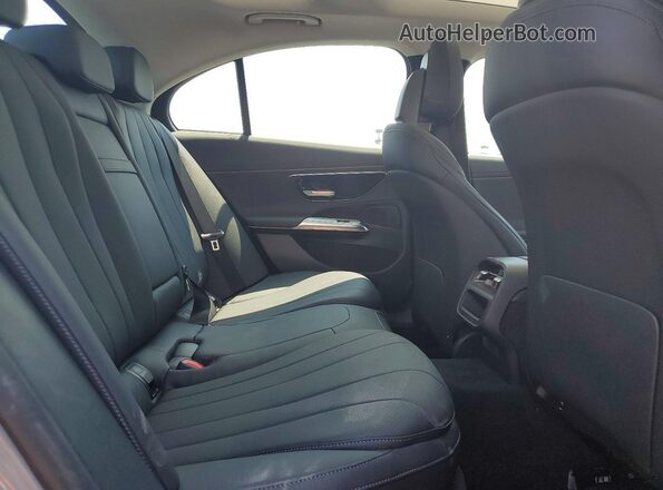 W1KLF4HB2RA067401 2024 MERCEDES-BENZ E Серый Вид задних сидений