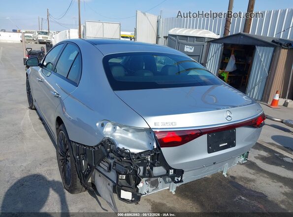W1KLF4HB6SA112703 2025 MERCEDES-BENZ E-CLASS Silver Widok z przodu