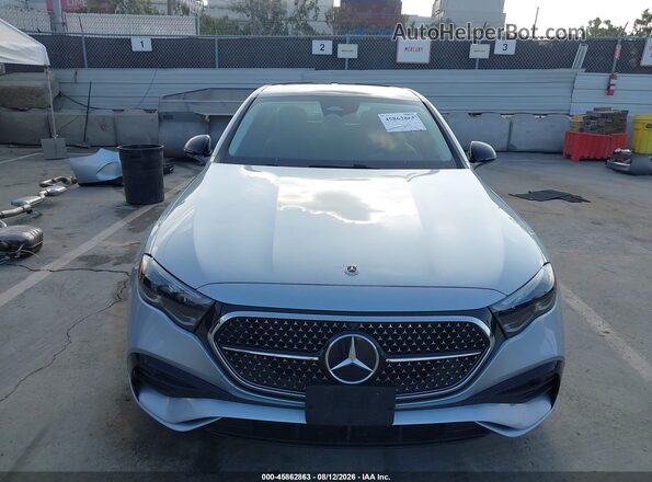 W1KLF4HB6SA112703 2025 MERCEDES-BENZ E-CLASS Silver Widok wnętrza z tyłu