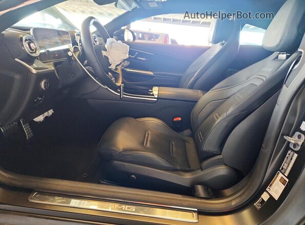 W1KMJ6CB1TF102574 2026 MERCEDES-BENZ CLE Black Widok wnętrza z przodu