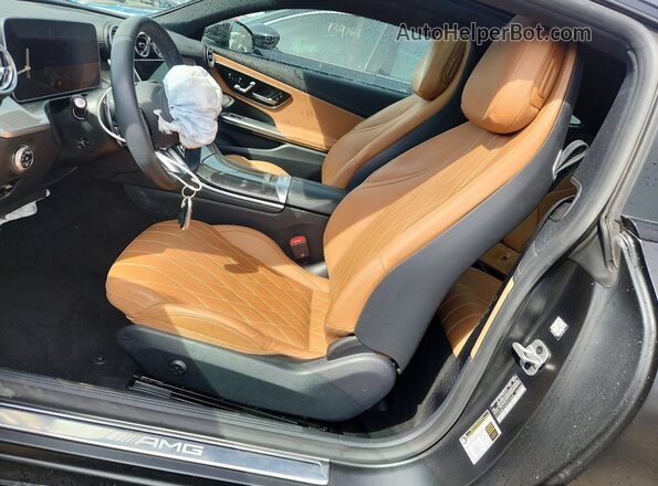 W1KMJ6CB4SF074008 2025 MERCEDES-BENZ CLE Black Front interior view