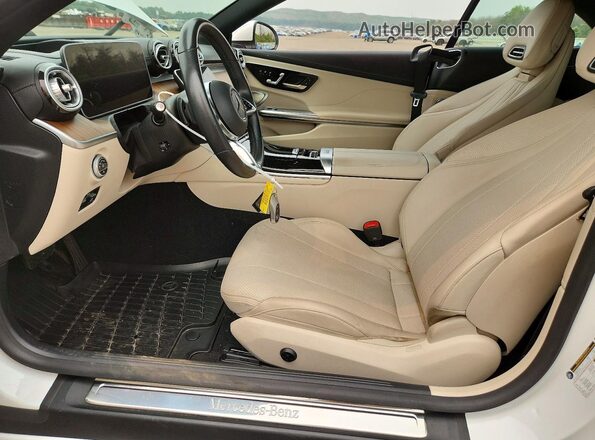 W1KMK4HB5RF021063 2024 MERCEDES-BENZ CLE White Вид салону спереду