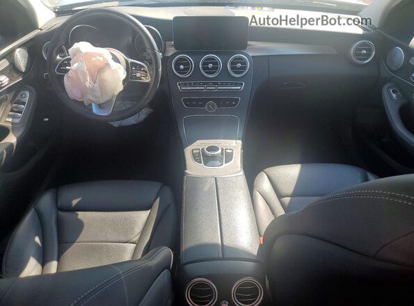 W1KWF8DB0LR598700 2020 MERCEDES-BENZ C Silver Widok deski rozdzielczej