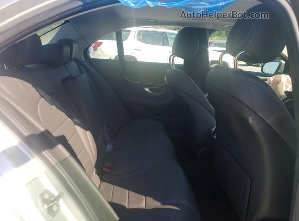 W1KWF8DB0LR598700 2020 MERCEDES-BENZ C Silver Widok tylnych siedzeń