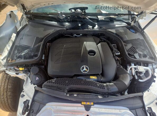 W1KWF8DB0MR649033 2021 MERCEDES-BENZ C White Vista interior trasera