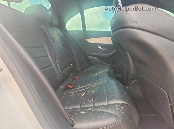 W1KWF8DB0MR649033 2021 MERCEDES-BENZ C White Vista de los asientos traseros