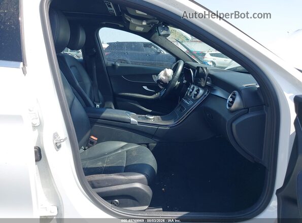W1KWF8DB2MR607057 2021 MERCEDES-BENZ C-CLASS White Widok wnętrza z przodu