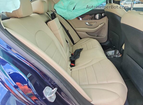 W1KWF8DB3LR601475 2020 MERCEDES-BENZ C Blue Vista de los asientos traseros