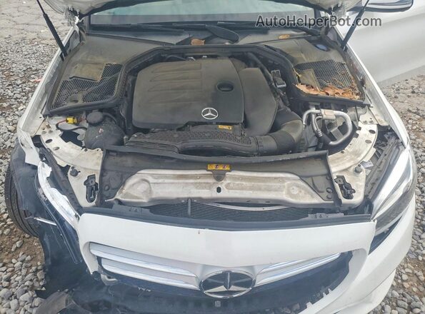W1KWF8DB7LR598368 2020 MERCEDES-BENZ C White Vista interior trasera