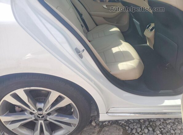 W1KWF8DB7LR598368 2020 MERCEDES-BENZ C White Vista de los asientos traseros