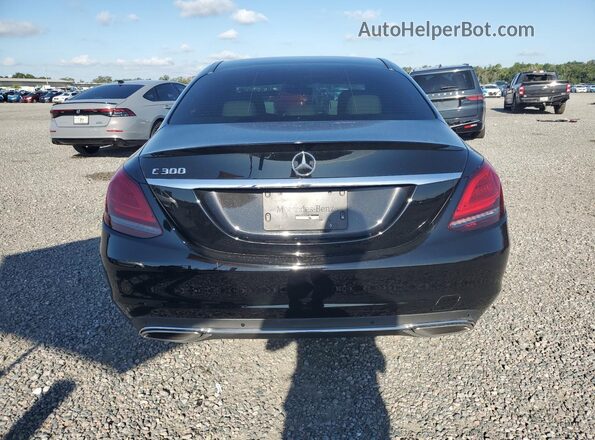 W1KWF8DB9LR591793 2020 MERCEDES-BENZ C Black Rear view