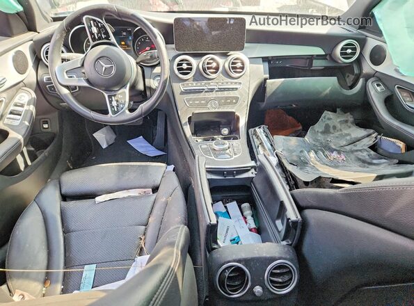 W1KWF8DBXLR600081 2020 MERCEDES-BENZ C Black Widok deski rozdzielczej