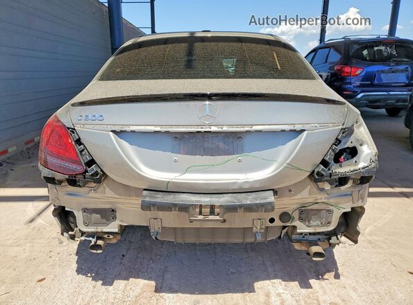 W1KWF8DBXMR616203 2021 MERCEDES-BENZ C Silver Vista interior trasera