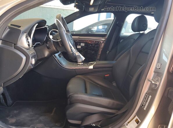 W1KWF8DBXMR616203 2021 MERCEDES-BENZ C Silver Vista del compartimento del motor