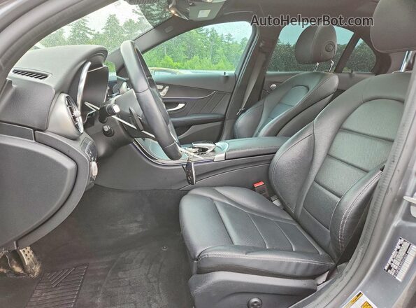 W1KWF8EB3MR623623 2021 MERCEDES-BENZ C Silver Widok wnętrza z przodu