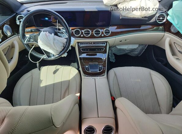 W1KZF8DB0MA909037 2021 MERCEDES-BENZ E Cream Widok deski rozdzielczej