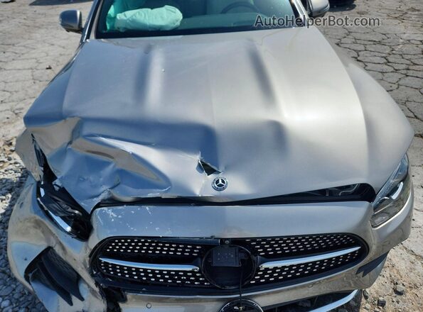 W1KZF8DB0MA909037 2021 MERCEDES-BENZ E Cream Widok wnętrza z tyłu