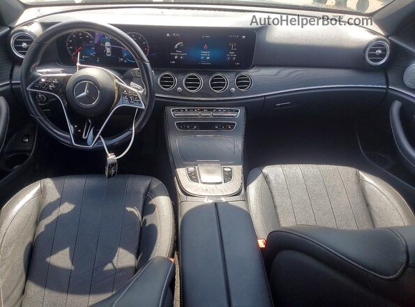 W1KZF8DB3MA891018 2021 MERCEDES-BENZ E Черный Вид панели приборов