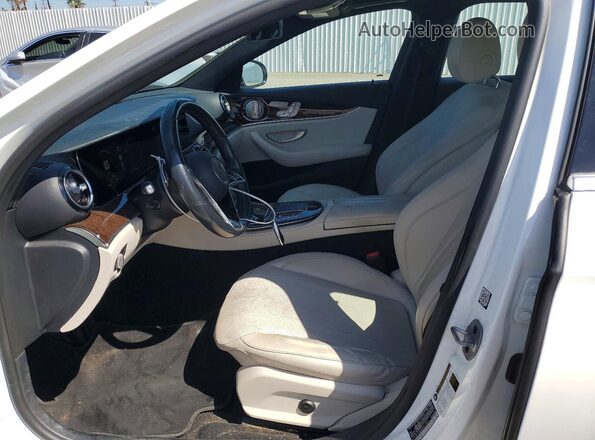 W1KZF8DB4NB012587 2022 MERCEDES-BENZ E White Widok wnętrza z przodu