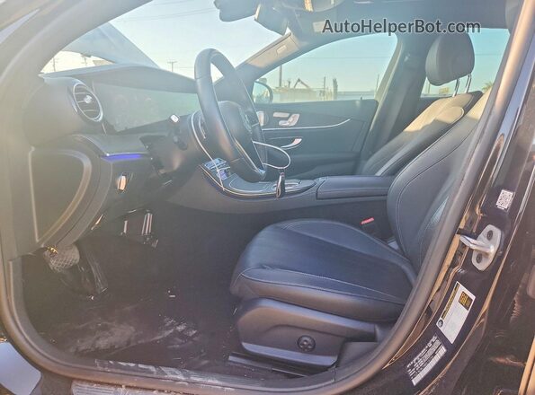 W1KZF8DB7NB010736 2022 MERCEDES-BENZ E Black Панорамний вид салону 360°