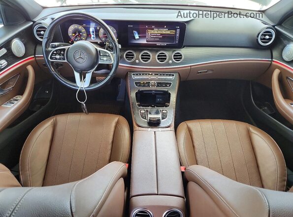W1KZF8EB0LA844137 2020 MERCEDES-BENZ E Black Vista del salpicadero