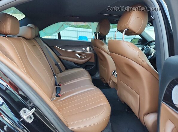 W1KZF8EB0LA844137 2020 MERCEDES-BENZ E Black Vista de los asientos traseros