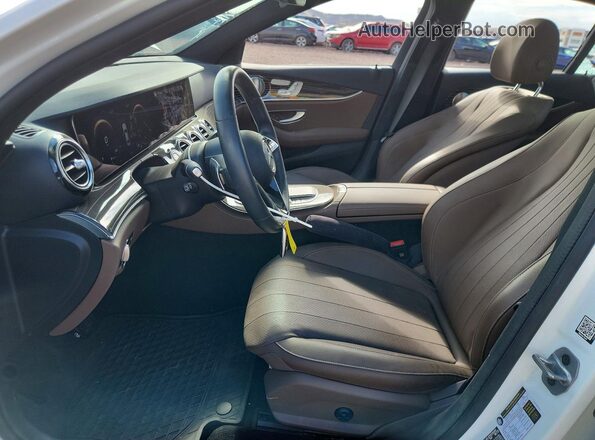 W1KZF8EB0PB137412 2023 MERCEDES-BENZ E White წინა სალონის ხედი