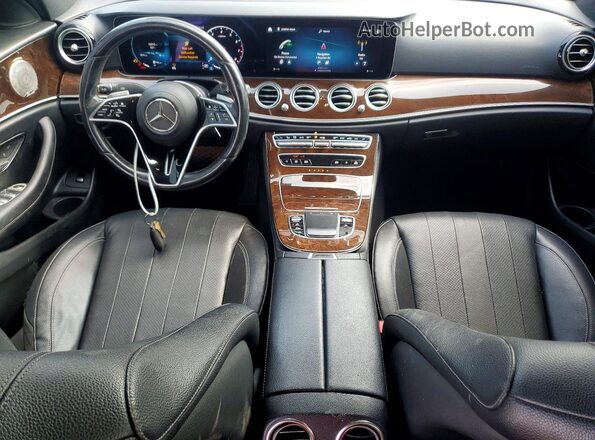 W1KZF8EB8MA957996 2021 MERCEDES-BENZ E Gray Vista del salpicadero