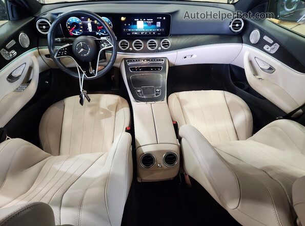 W1KZF8EB9PB099789 2023 MERCEDES-BENZ E Blue Առջևի վահանակի տեսք