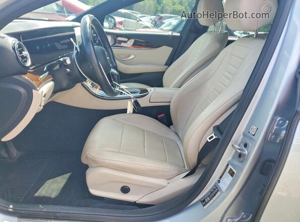 W1KZF8EBXMA909612 2021 MERCEDES-BENZ E Silver Widok wnętrza z przodu