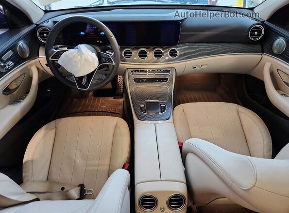 W1KZH6AB0MA970004 2021 MERCEDES-BENZ E Белый Вид панели приборов