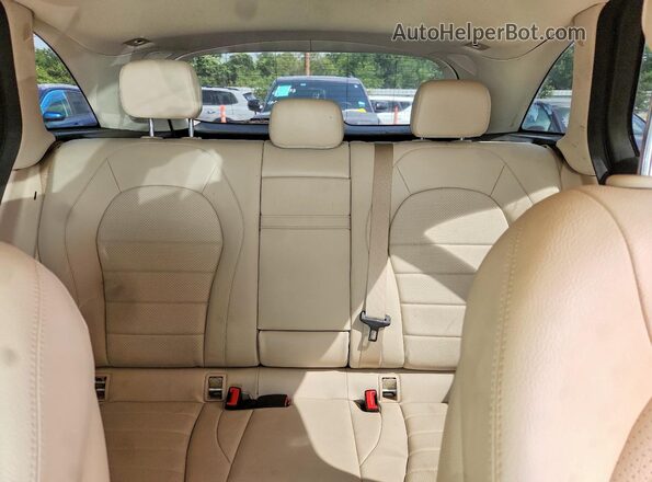 W1N0G8DB2LF843570 2020 MERCEDES-BENZ GLC-CLASS White Widok tylnych siedzeń