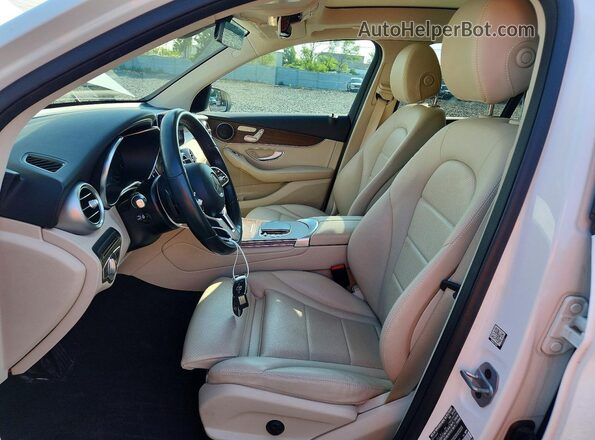 W1N0G8EB3NG121522 2022 MERCEDES-BENZ GLC-CLASS Белый Вид салона спереди