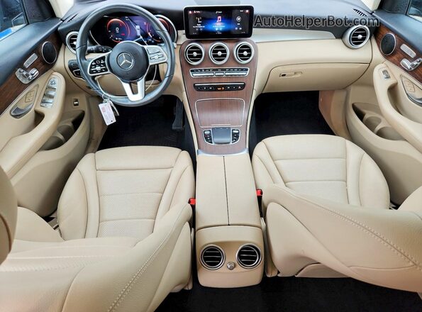W1N0G8EB5MF987887 2021 MERCEDES-BENZ GLC-CLASS Blue Widok deski rozdzielczej