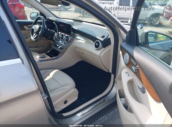 W1N0G8EB5MV272999 2021 MERCEDES-BENZ GLC 300 Tan Вид салону спереду